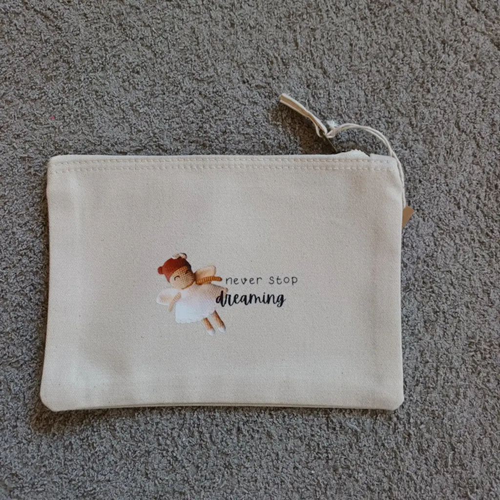 Toiletzakje / etui - never stop dreaming (vlak)